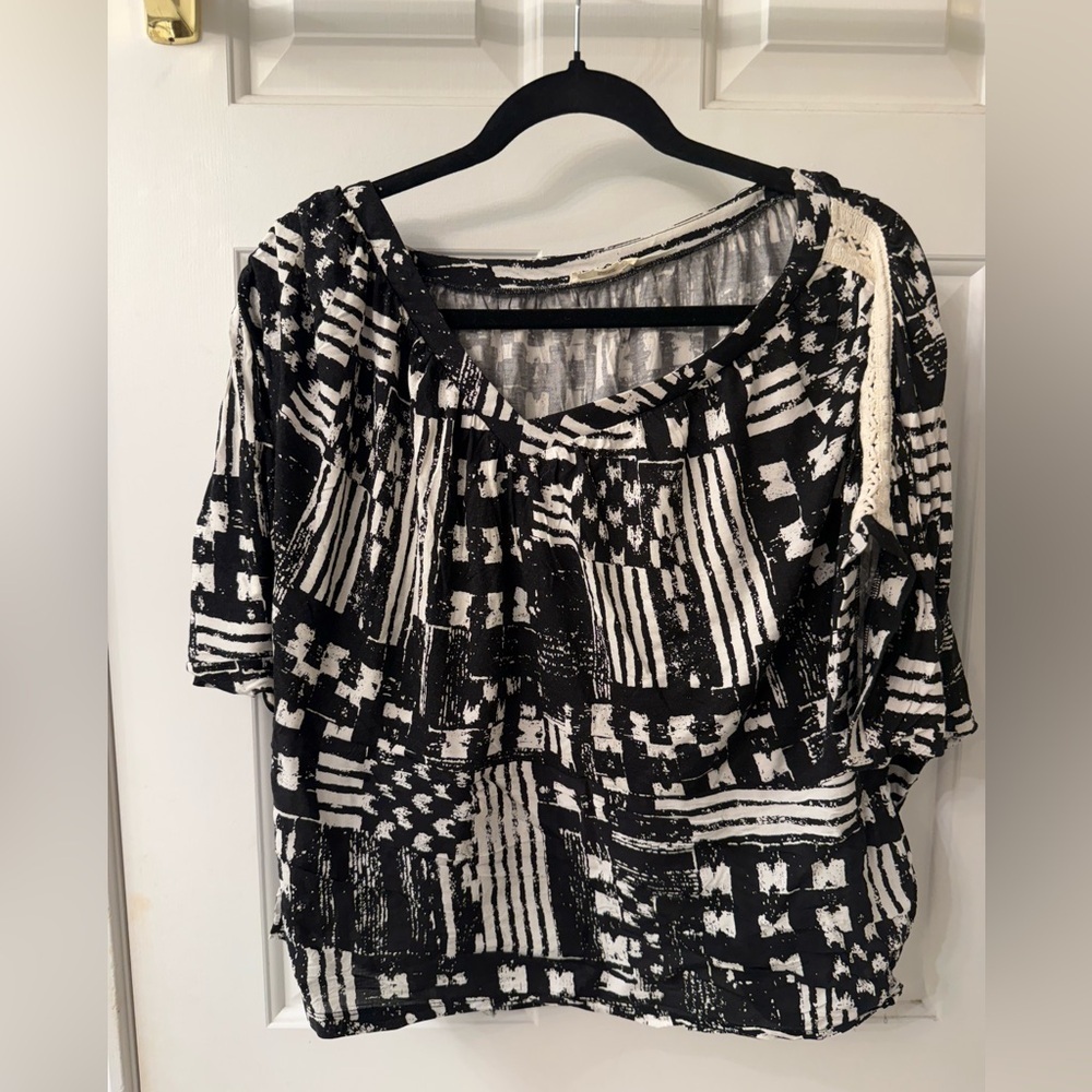 Chic Monochrome Women's Blouse
